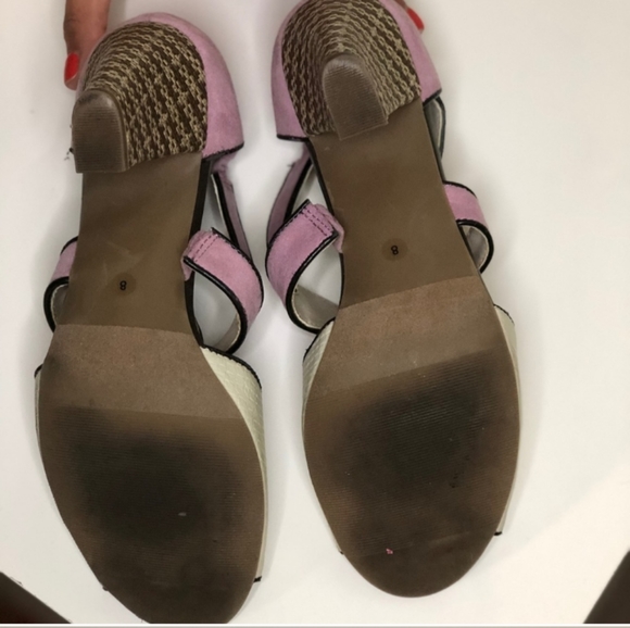 Pink and white heels - Picture 3 of 4